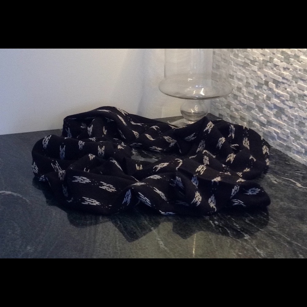 Infinity scarf